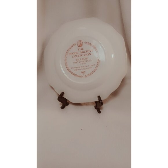 The Spode Archive Collection Blue Rose Plate Cranberry 9.5" Preowned EUC England - Picture 3 of 16